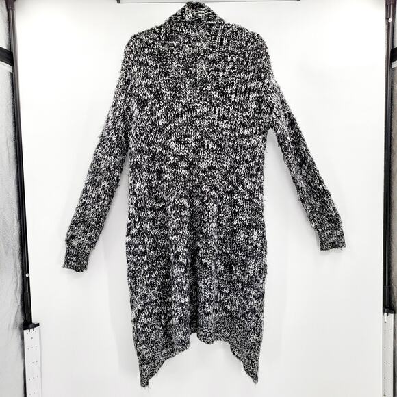 Solemio Black & White Oversized Chunky Cable Knit Long Cardigan Women’s Size S/M - Picture 2 of 8